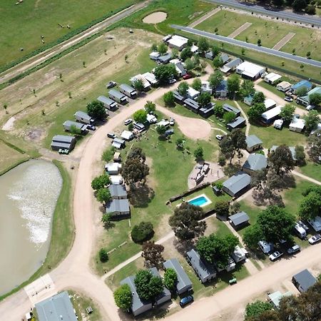 Mansfield Holiday Park Экстерьер фото